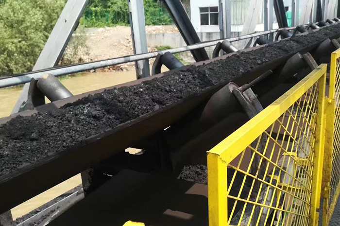/Long distance belt conveyor